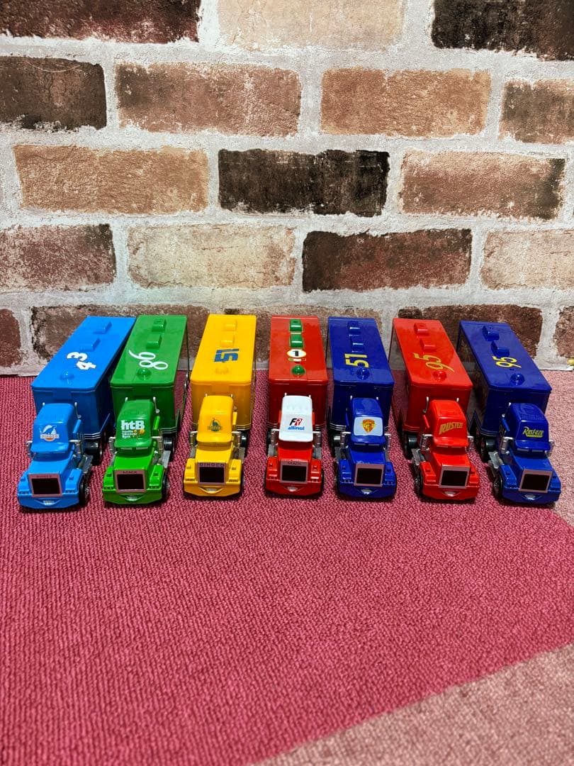 【新品】　カーズ　マックトラック トレーラー 7台セット　限定出品