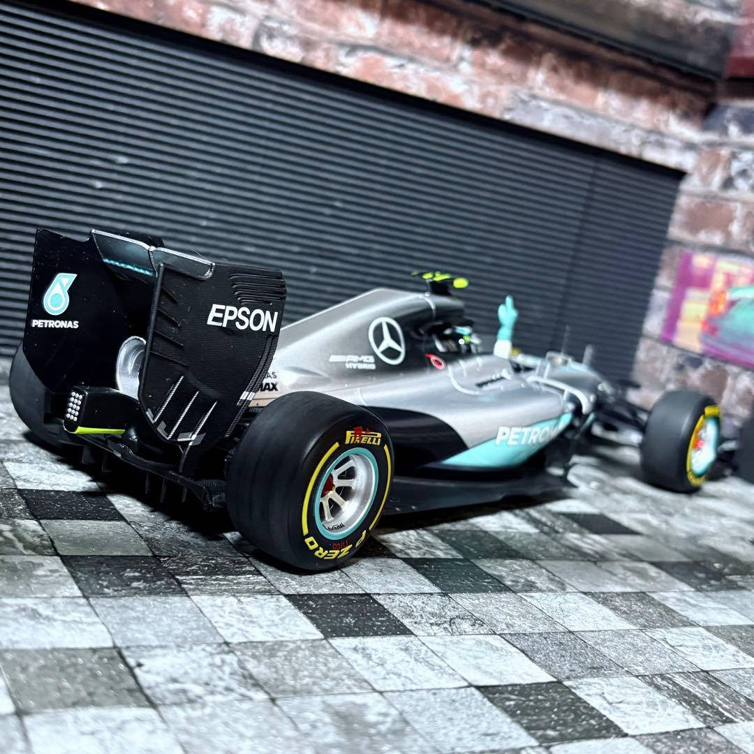 1/18 Spark メルセデス F1 W07 Hybrid 2016 アブダビ