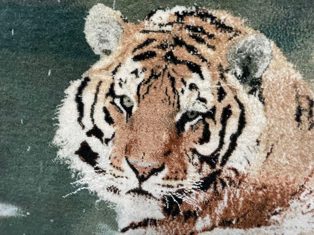 ペルシャ絨毯　手織り絵画絨毯　鑑定書付き　フレーム付き