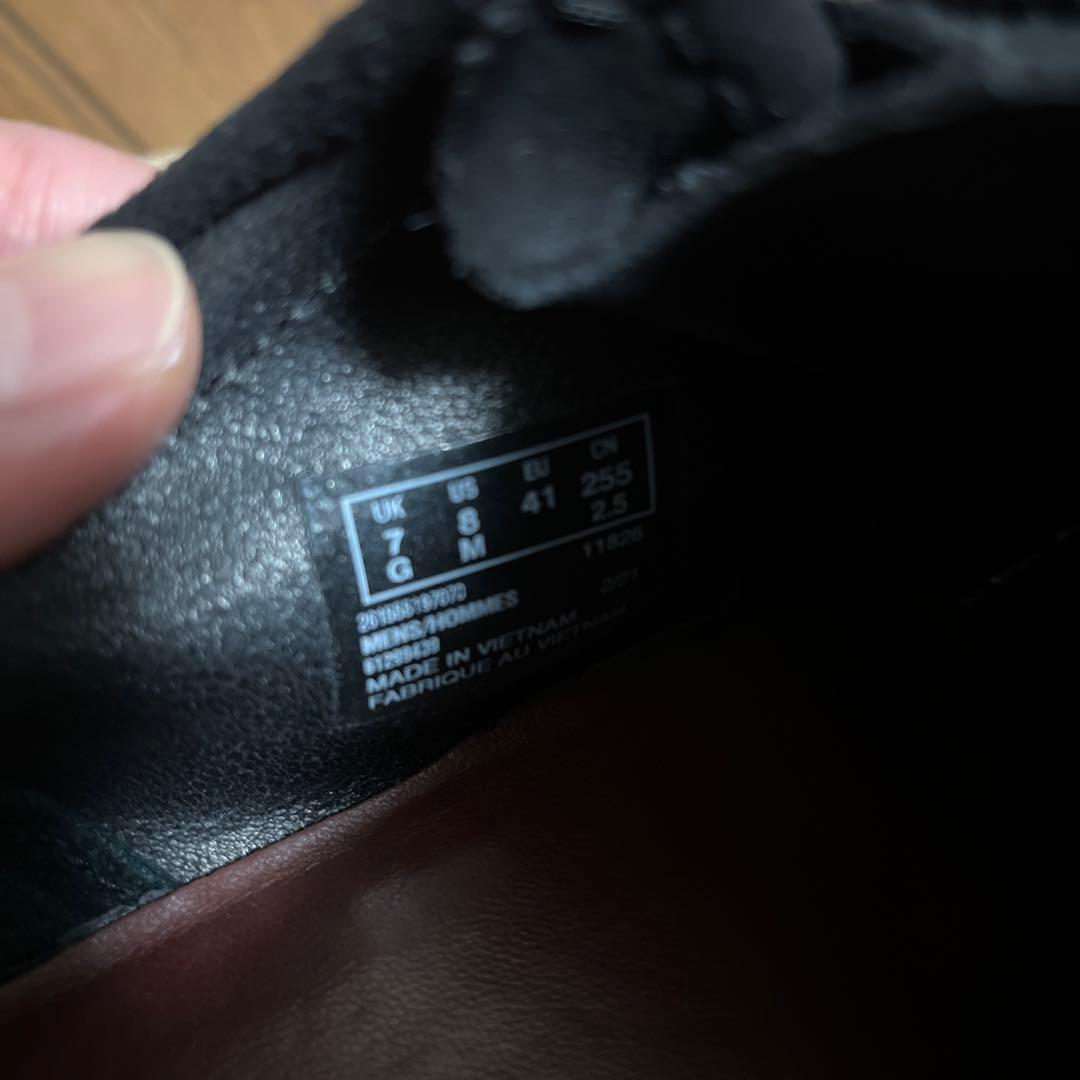 CLARKS ブラック　スエード　ワラビー　25.5cm