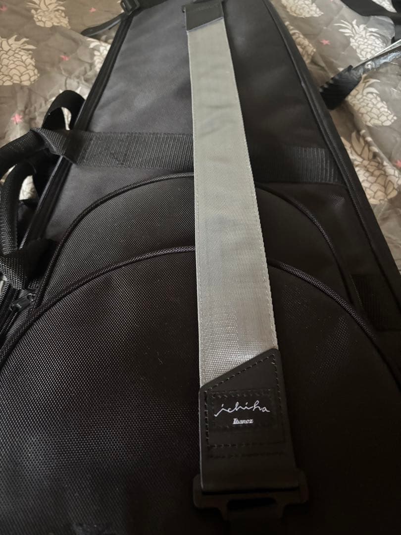 ichi10 シグネチャーストラップ付き