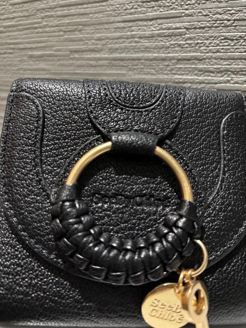 See By Chloeの財布　三つ折り　新品　同様 レザー シーバイクロエ
