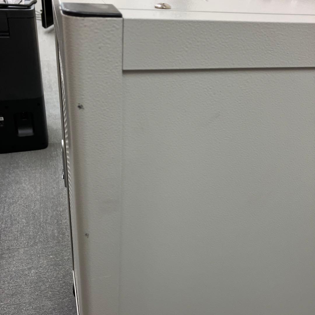 サンワサプライ　CP-TH4U 縦収納 19インチ マウントハブボックス 4U