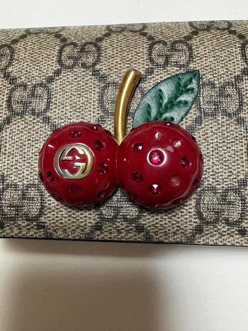 GUCCI さくらんぼ 二つ折り財布