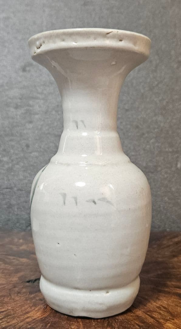 江戸時代中期　古伊万里　染付　草花の図　広口　花入れ　花生け　高 14.0cm