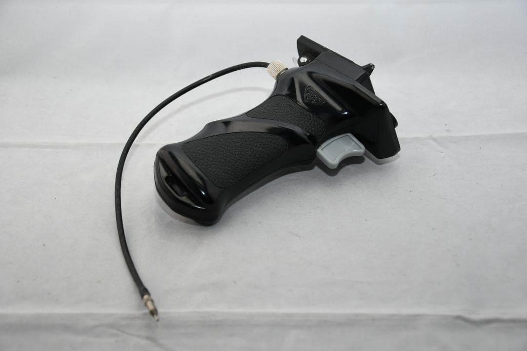 ローライピストルグリップ　ROLLEIFIX