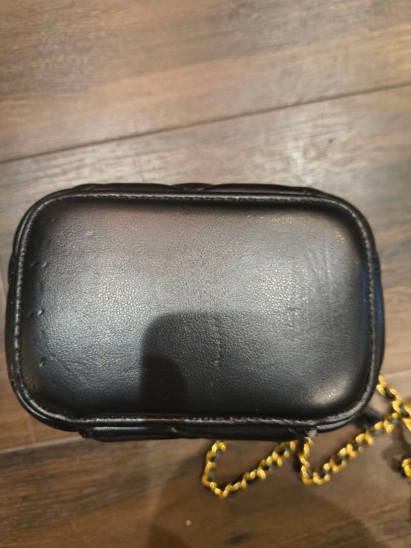 ミニバニティ　ショルダーバッグ　黒