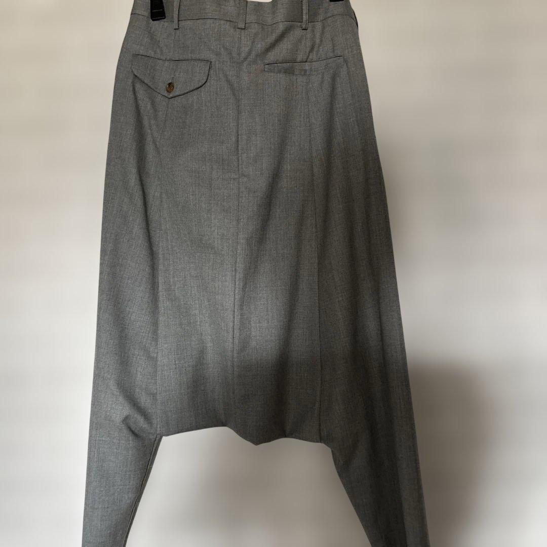 グレー サルエルパンツ プリーツ入り