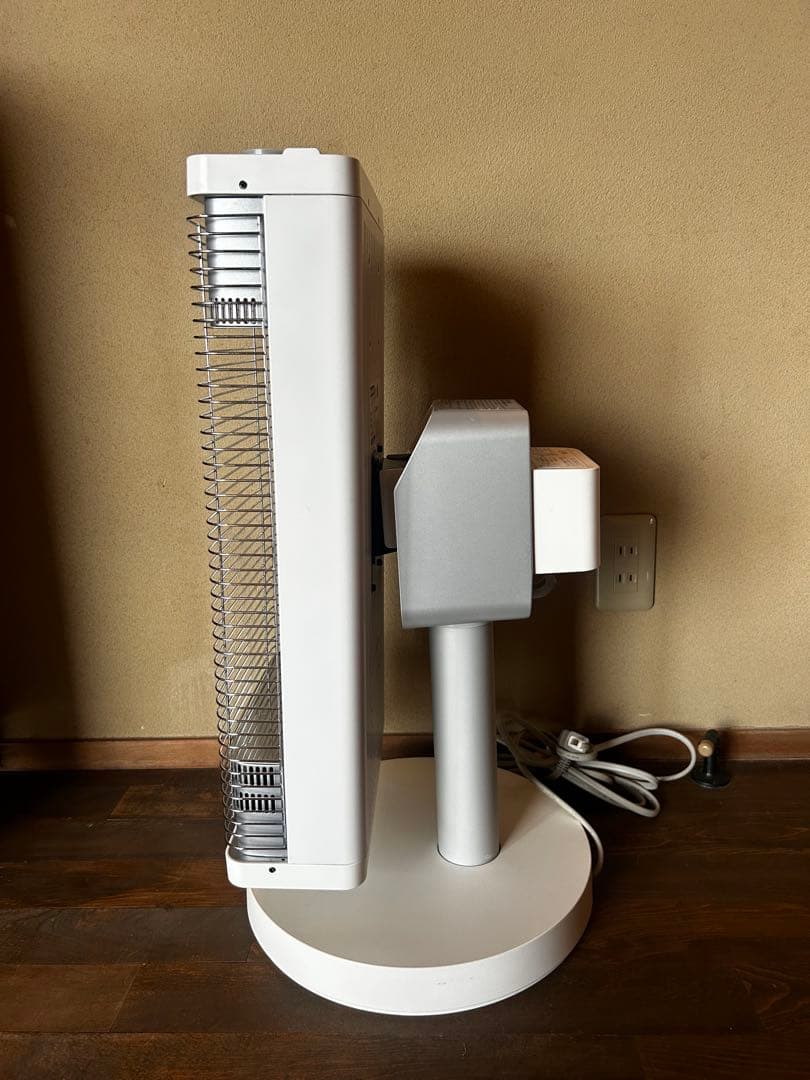 DAIKIN ダイキン ERFT11XS-W 遠赤外線ヒーター　20年製