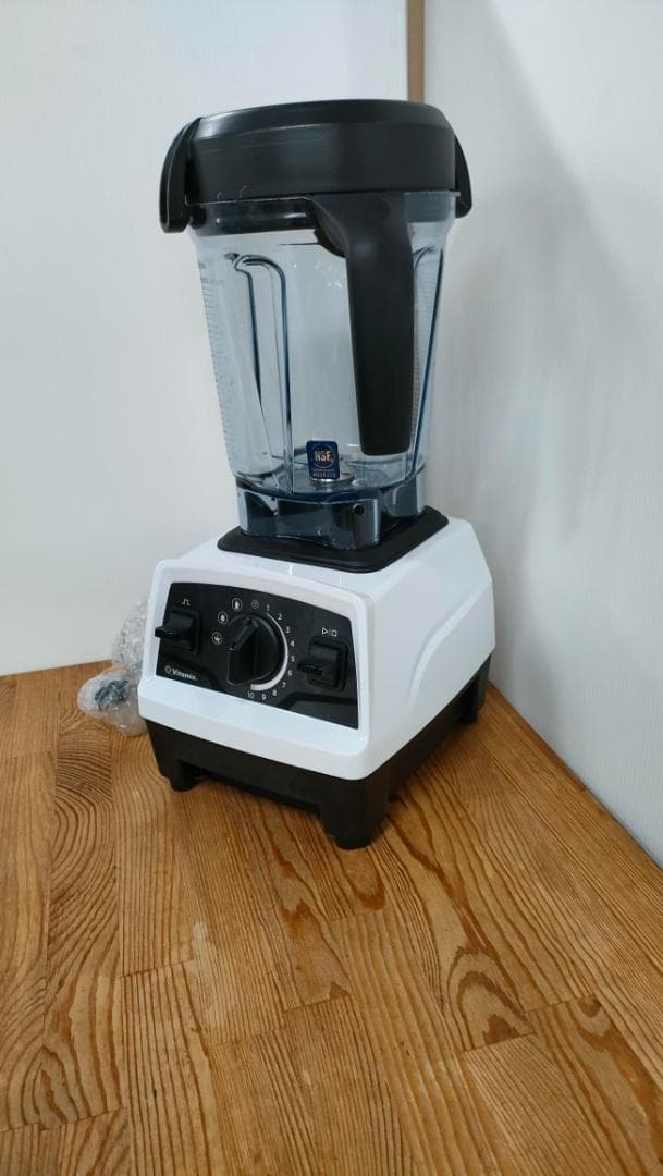 【目立った傷や汚れなし】バイタミックスE520　ホワイト　1603