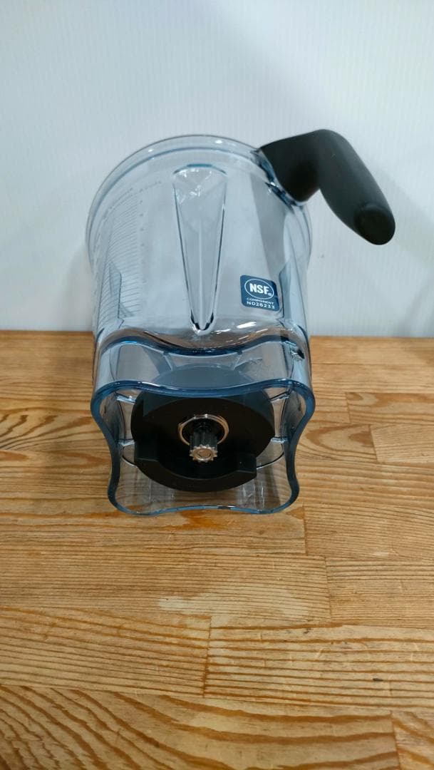 【目立った傷や汚れなし】バイタミックスE520　ホワイト　1603