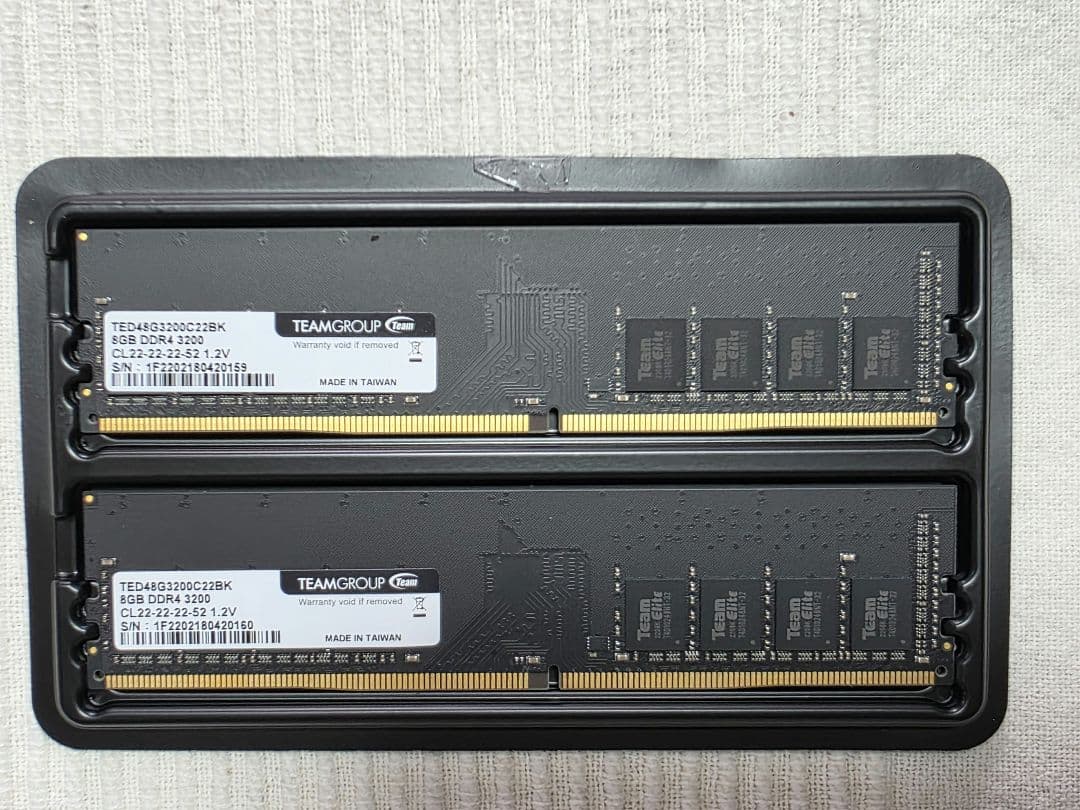メモリー ELITE DDR4-3200 8GBx2