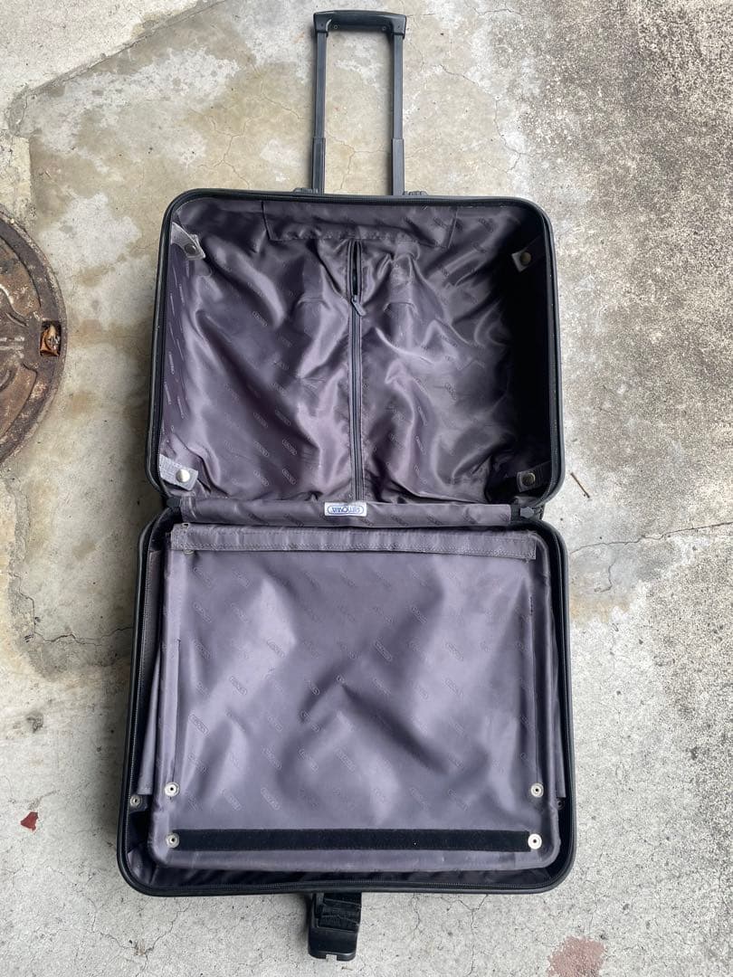 旧ロゴ世代　リモワスーツケース、ボレロ、2輪ビジネストローリー