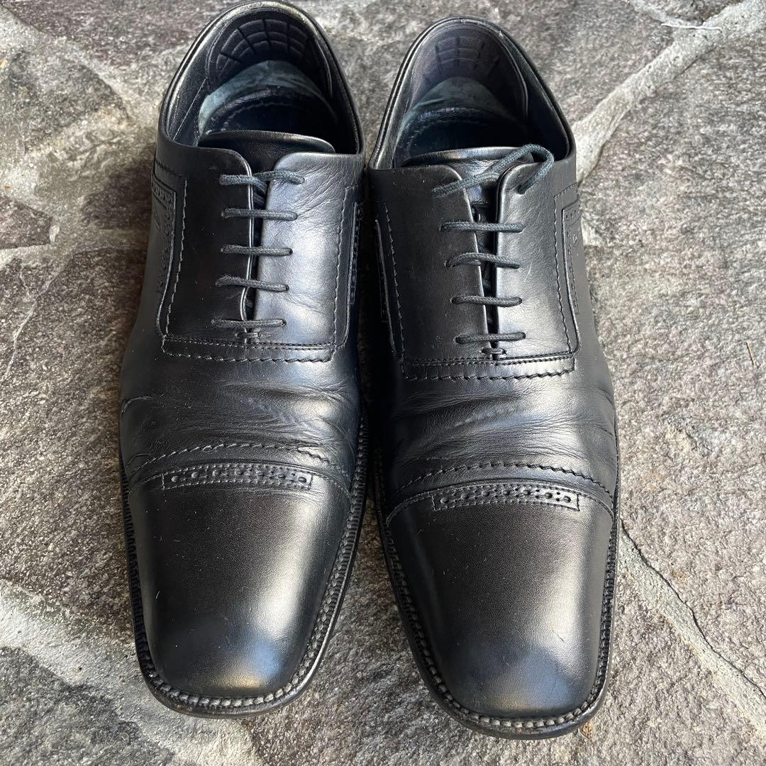 自分へのご褒美に！ LOUIS VUITTON ルイヴィトン　イニシャルロゴ