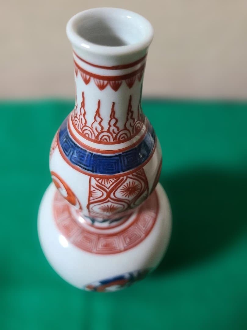 九谷焼造須田菁華　赤絵雲龍文瓢箪徳利