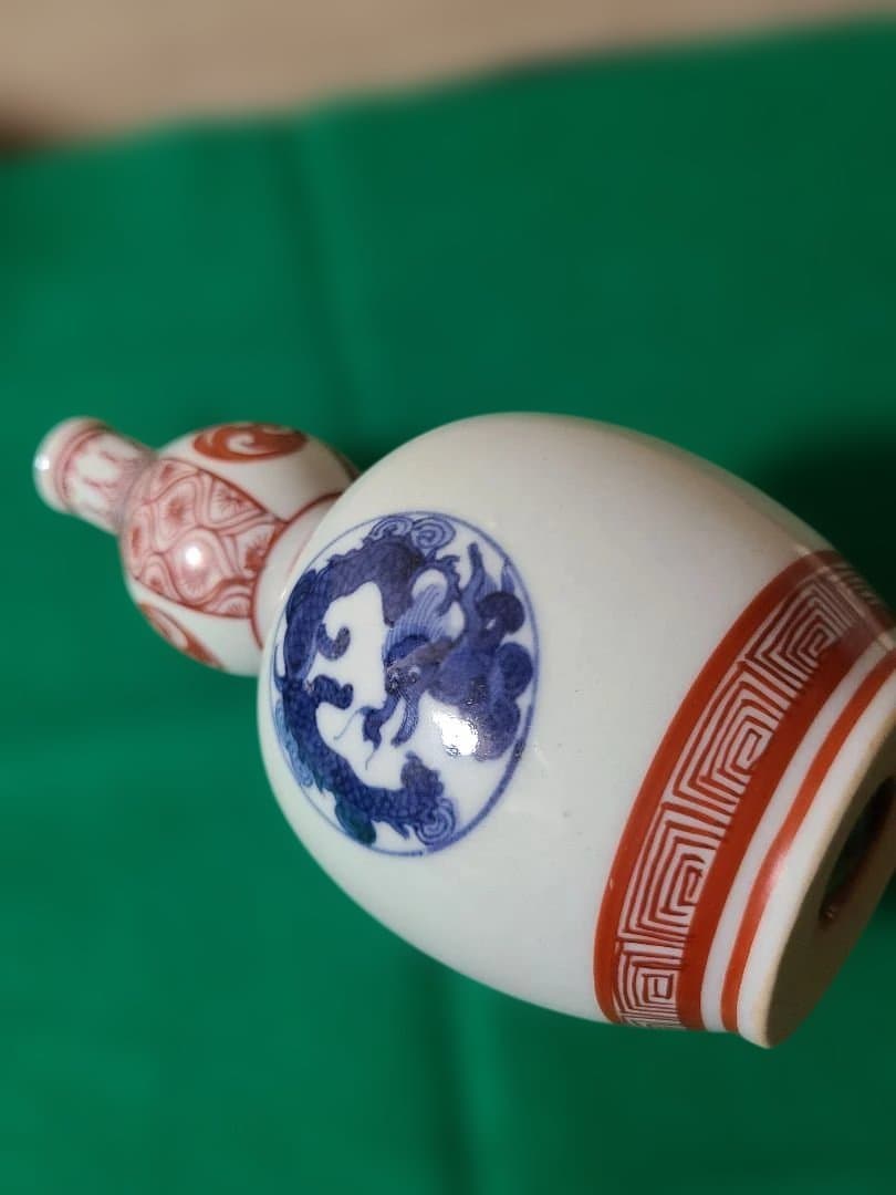 九谷焼造須田菁華　赤絵雲龍文瓢箪徳利