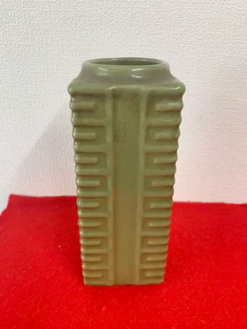 中国古美術　清時代龍泉窯琮式瓶　 共箱　F5-1