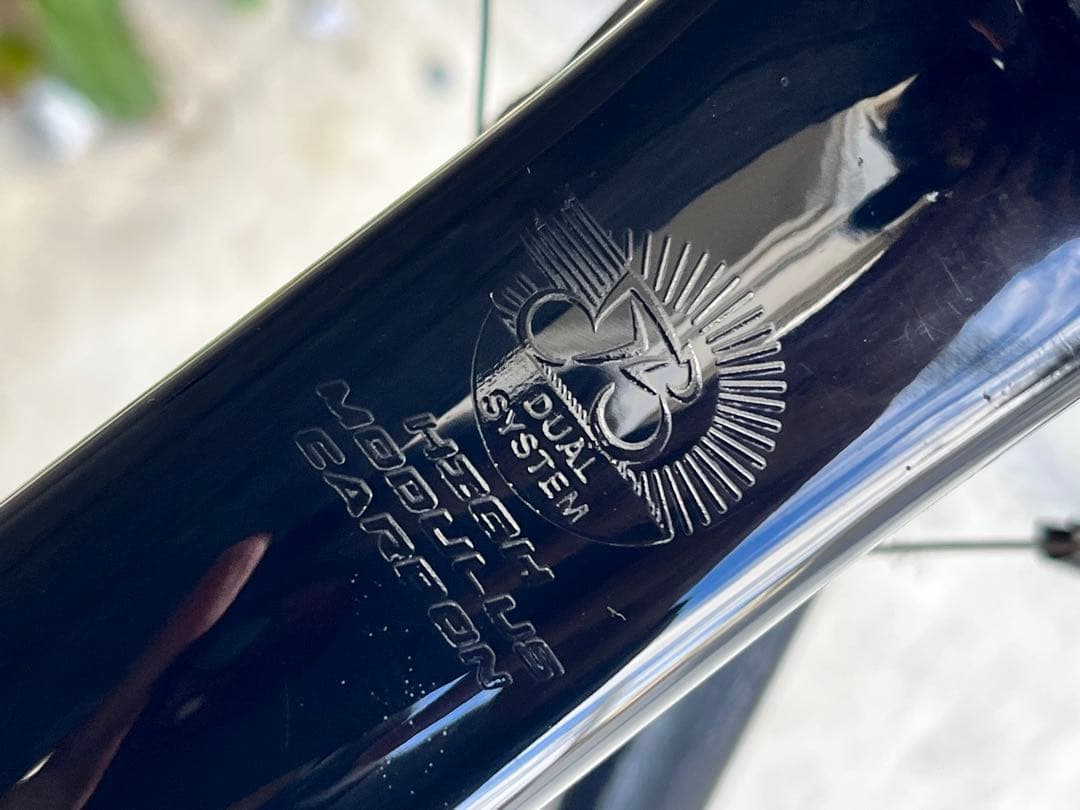 すごいごいすー　美品軽量カーボンフレーム+レーシングゼロ