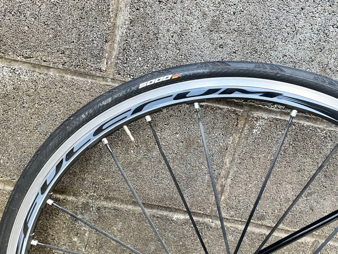 すごいごいすー　美品軽量カーボンフレーム+レーシングゼロ