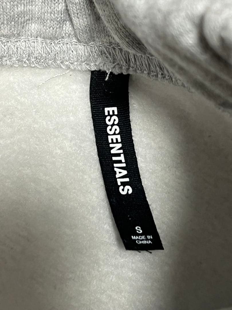 fog essentials スウェットパンツ　グレー　反射フォント　裏起毛