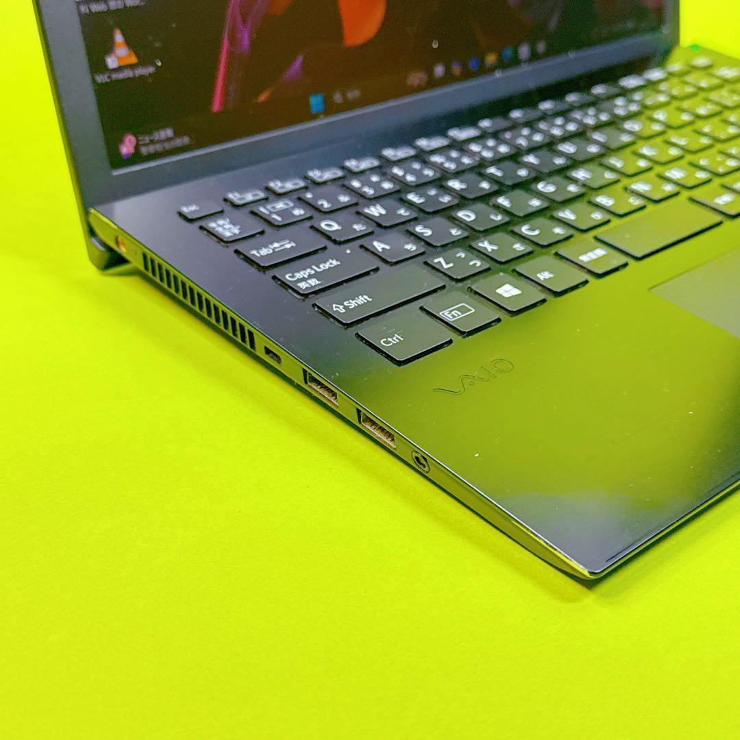 爆速SSD⭐️10世代corei5⭐️windows11ノートパソコン 薄型軽量