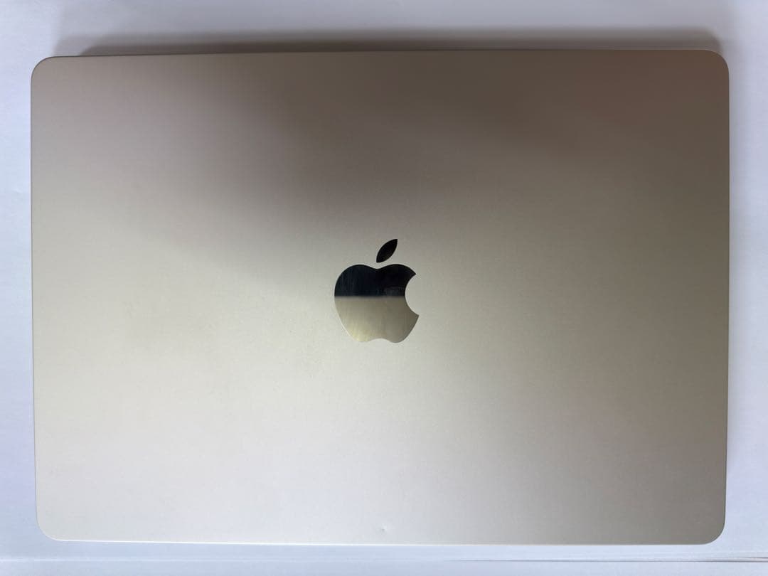 【美品】MacBook Air M2 13.6インチ　ほぼ未使用