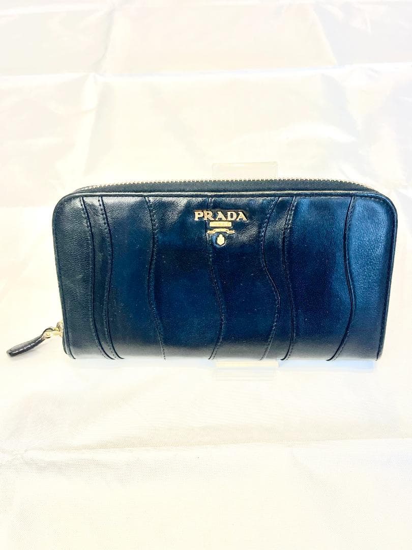 プラダ 1M0506 レザー ギャザー ラウンドファスナー 長財布 箱・保証書付