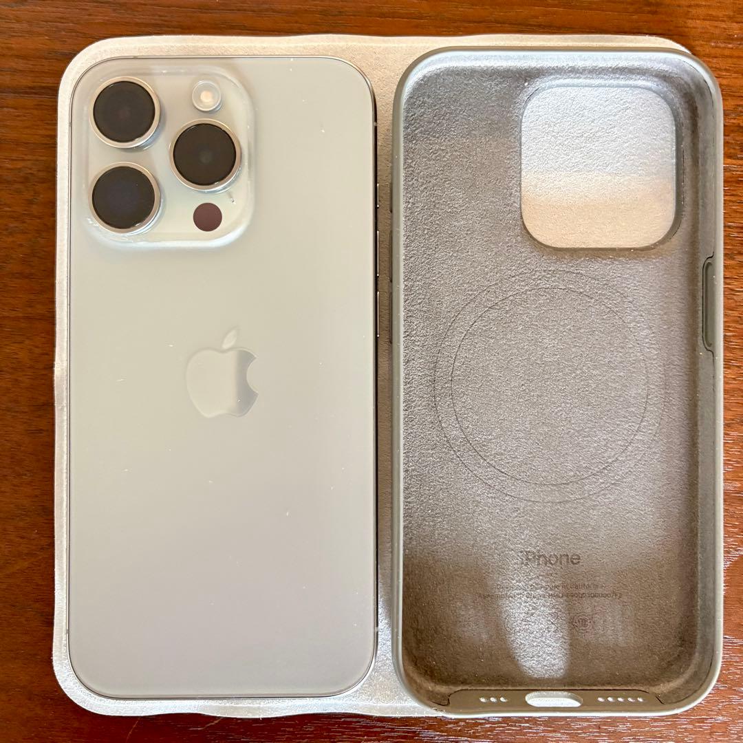 iPhone 15 Pro 256GB - ナチュラルチタニウム（SIMフリー）