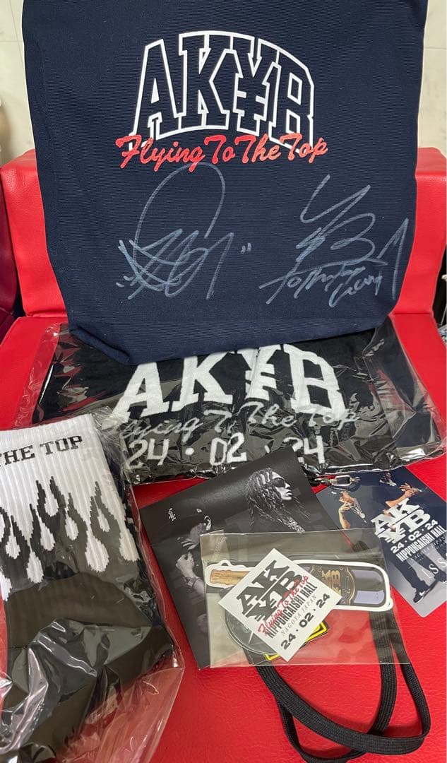 【新品】レア❣️ 直筆サイン✨ AK69 yellowbacks SSS席✨