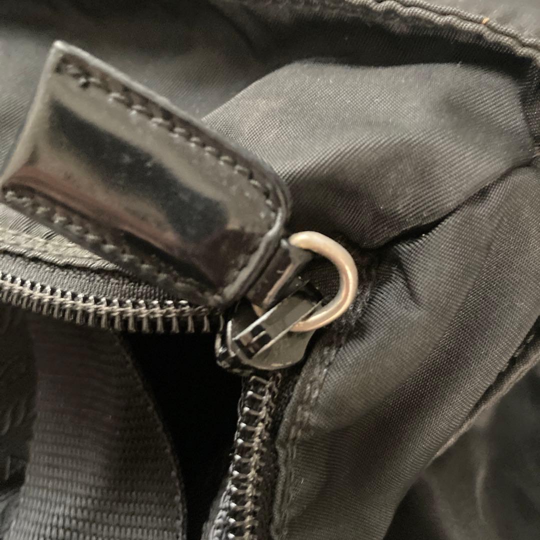 プラダのトートバッグ　難あり