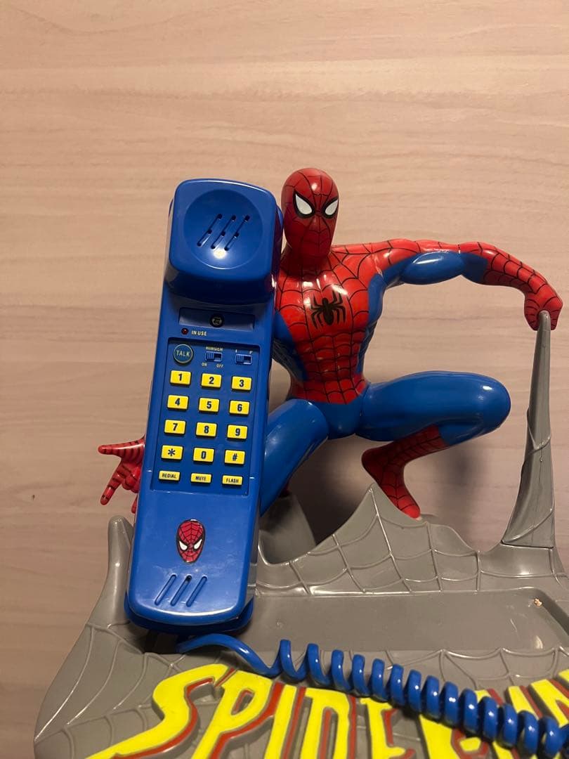 【最終価格】スパイダーマン フィギュア付き電話