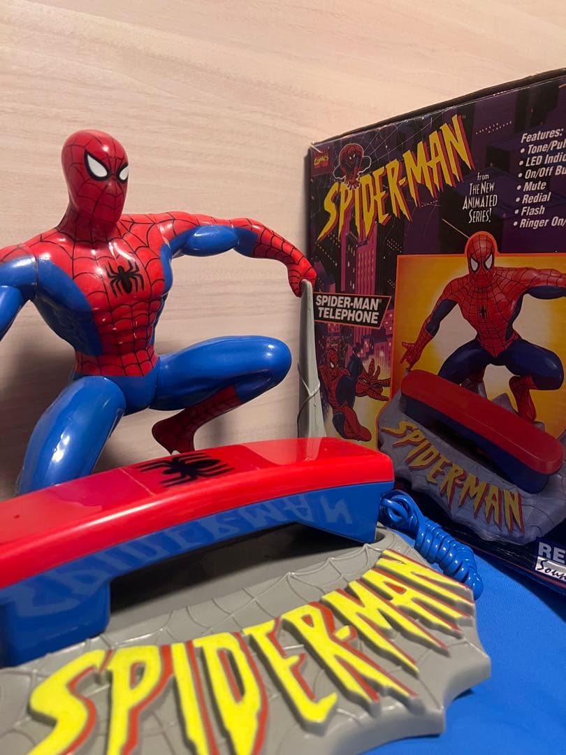 【最終価格】スパイダーマン フィギュア付き電話