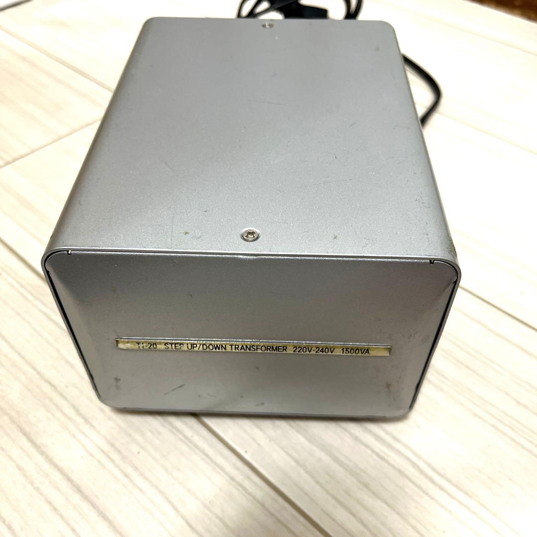 カシムラ TI-20 [変圧器（100V⇔220-240V 容量1,500W）