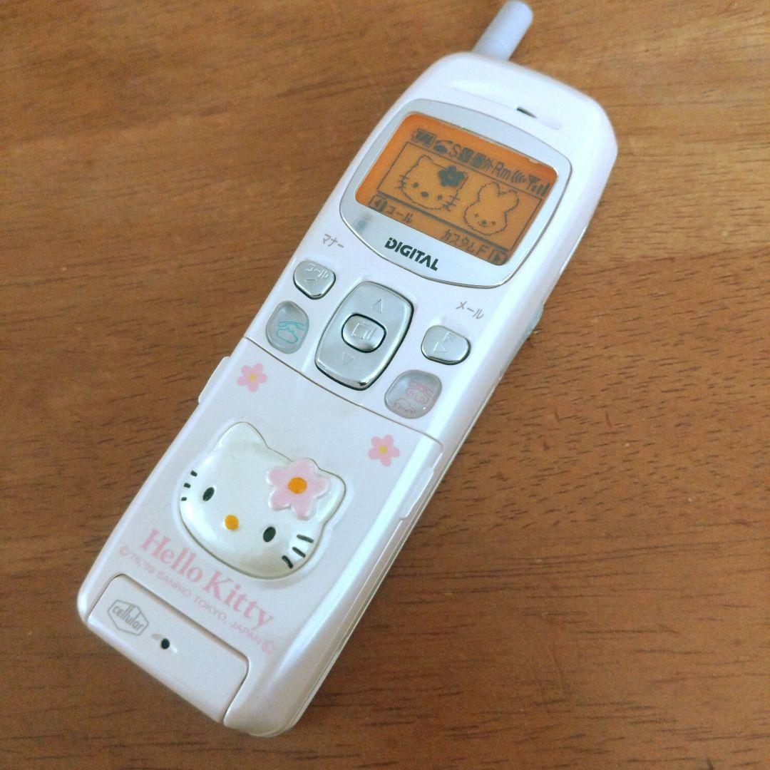 セルラー　Ｄ２０２Ｋ　ハローキティ　モックアップ 展示用模型　ガラケー