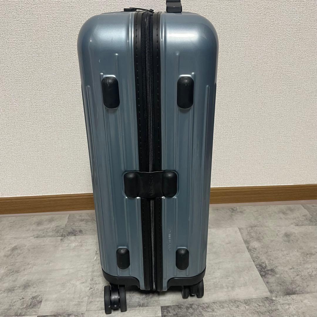 リモワ　サルサエアー　4輪　機内持ち込み　ブルー　キャリーケース　RIMOWA