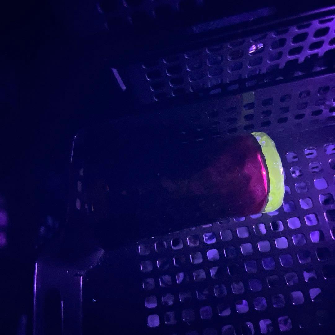 骨董　時代　希少金赤ガラス　モールガラス調　流線型ピルスナー　ビアグラス　ウラン