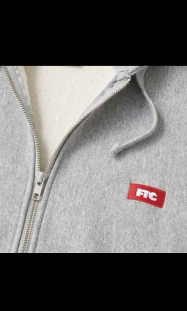 FTC グレー ジップアップフーディ　L