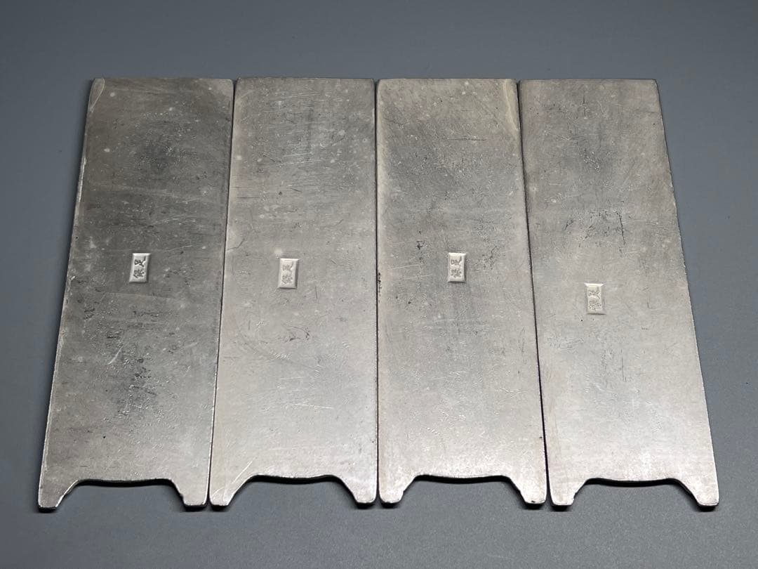 中国美術　琴棋書画4枚セット　文鎮　金属工芸　浮彫　刻印あり　厚重　コレクション