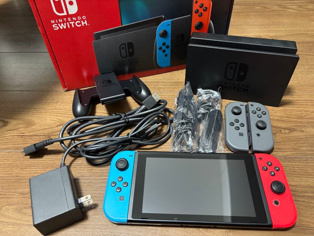 【美品】Nintendo Switch 本体　Joy-Con 4個※動作確認済み