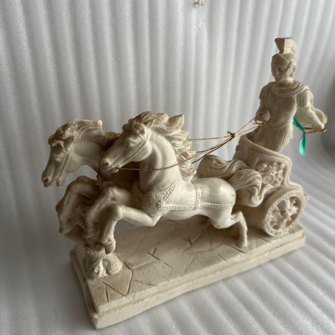 イタリア製　白馬　置物