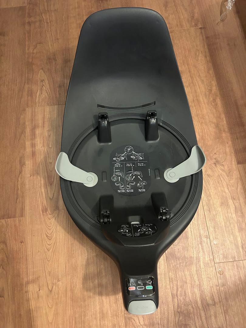 サイベックス　チャイルドシート　クラウドT i-size ベースT