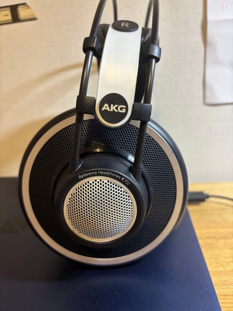 ヘッドホン AKG-K702