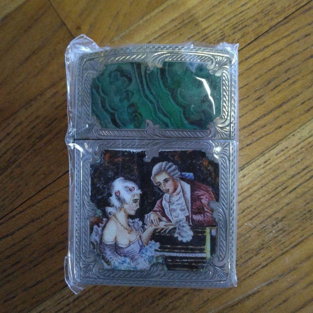 イタリアンベネチア6面手彫り彫刻アンティーク マラカイトと銀の装飾品シルバーです