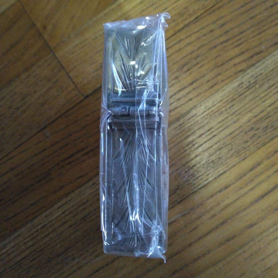 イタリアンベネチア6面手彫り彫刻アンティーク マラカイトと銀の装飾品シルバーです