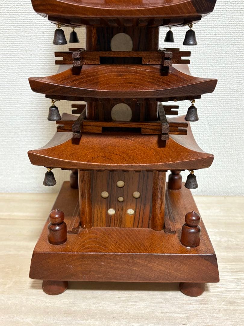 井波彫刻 越中井波 木製 五重塔 置物 鈴付き 木彫り