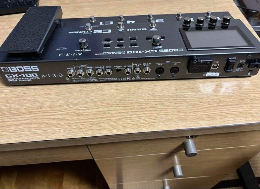 BOSS GX100 BT-DUAL付き