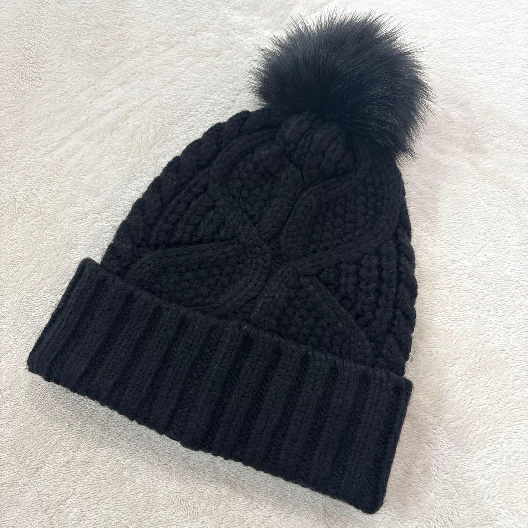 UGG アグ ポンポン付きニット帽 ブラック