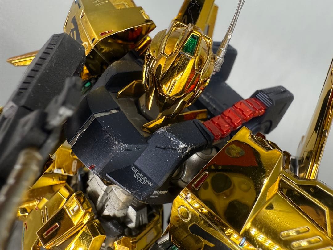 ガンプラMG 1/100 百式ライズカイン 完成品 ゴールドメッキ×マット仕上げ