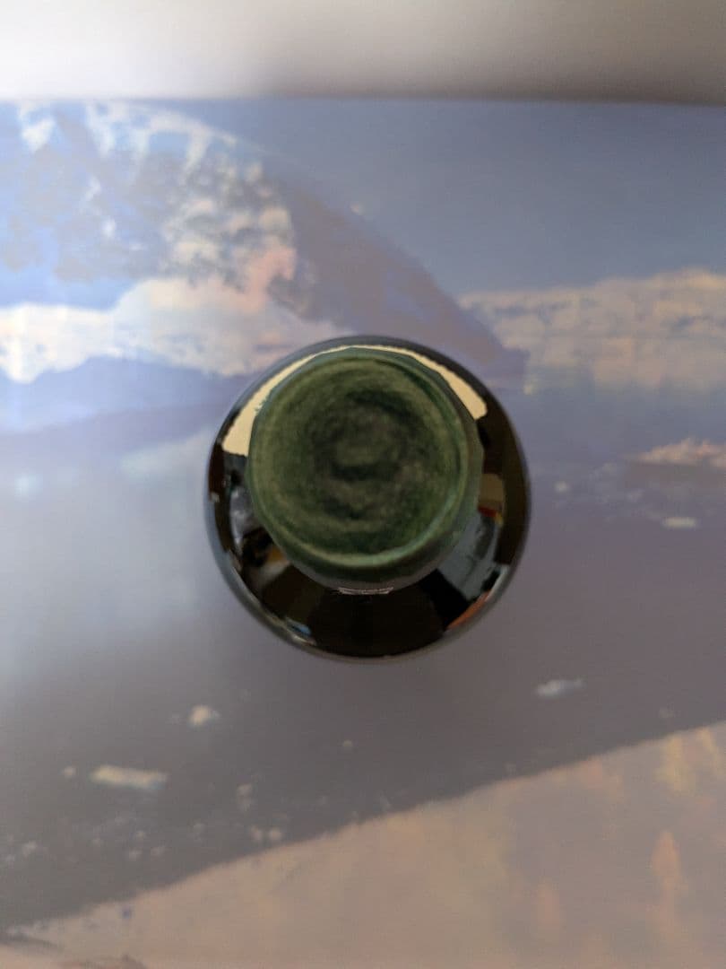 サントリー 山崎 12年 、白州 12年 、響 100周年記念ボトル。3本