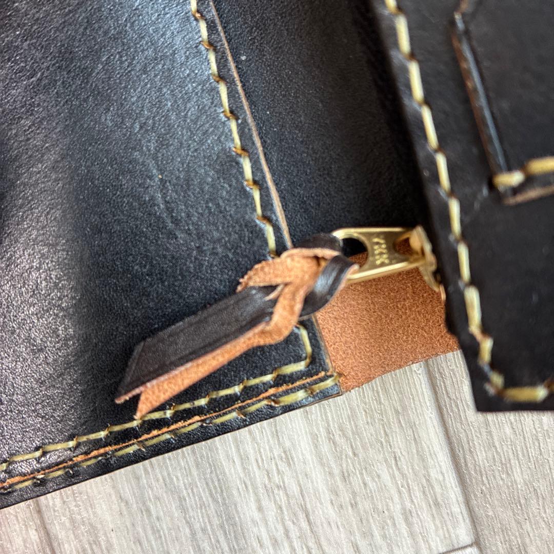 【茶芯ブラック】ミドルトラッカーウォレット　真鍮　お札を折らずに収納